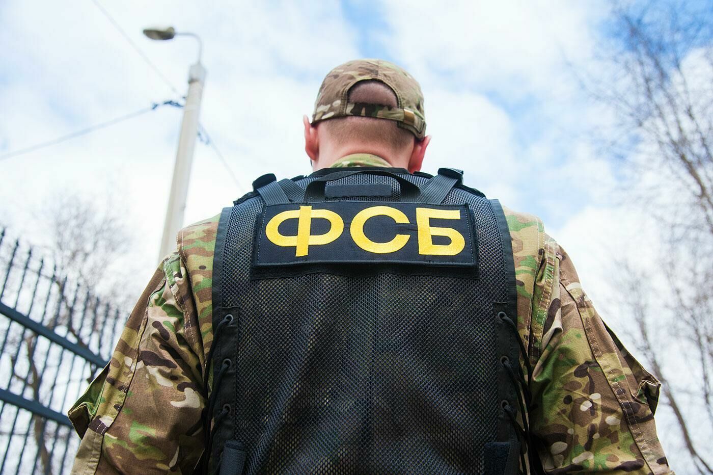 ФСБ задержала исламистов, планировавших взорвать образовательное учреждение в Крыму