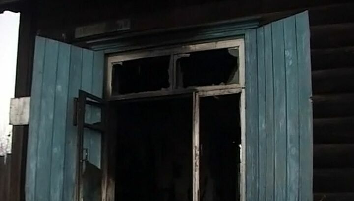 В Калмыкии во время пожара в частном доме погибли трое детей