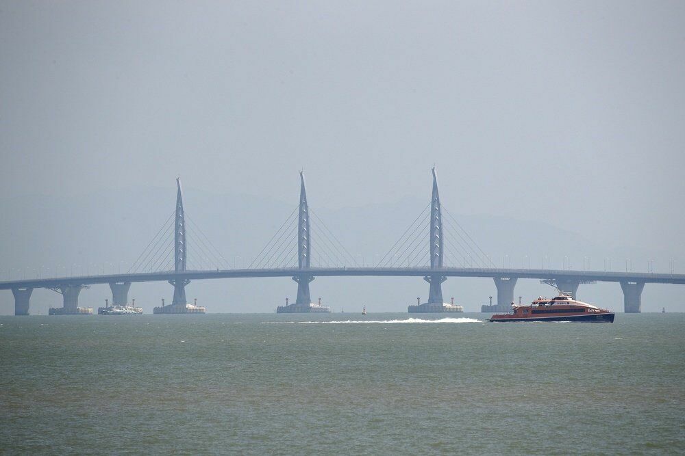 В Китае открыли самый длинный мост в мире (ФОТО)
