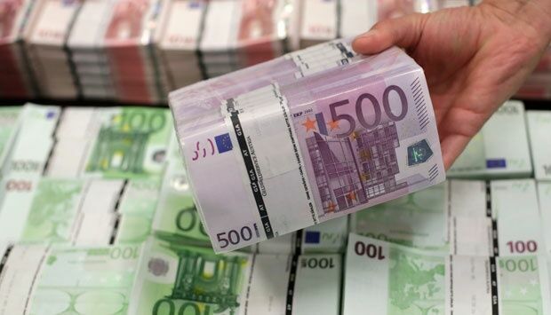 В Швейцарии сантехники нашли в канализации десятки тысяч евро