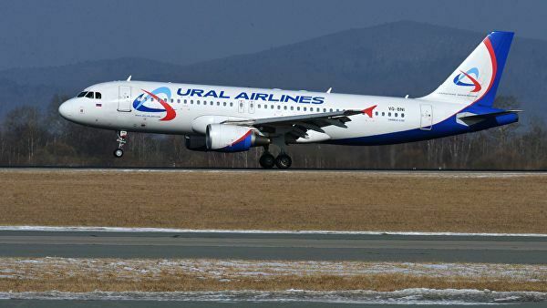 "Уральские авиалинии" отменяют рейсы из-за нехватки лайнеров