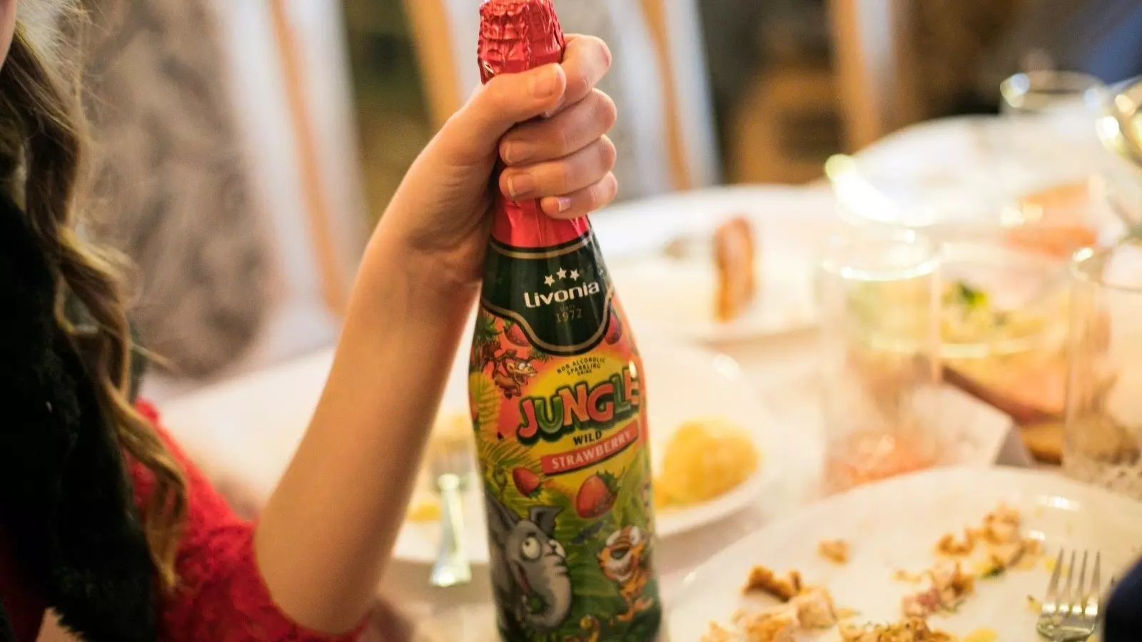 Детское шампанское формирует у ребенка лояльность к алкоглю