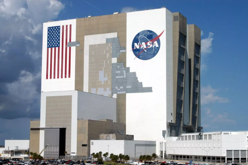 NASA не ответило Роскосмосу на приглашение обсудить лунные проекты