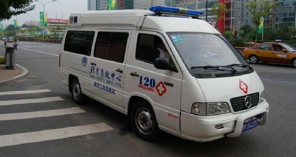В Китае неизвестный напал на детский сад и ранил 18 человек