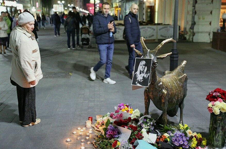 В Нижнем Новгороде вновь уничтожили мемориал памяти Ирины Славиной
