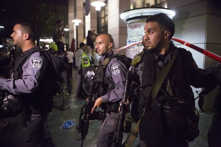 При теракте в Тель-Авиве погибли четверо