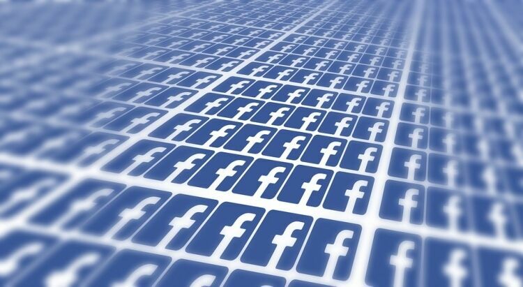 Суд в Петербурге рассмотрит иск о запрете Facebook в России