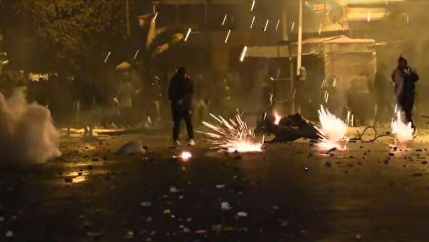 Протесты в Тунисе привели к столкновениям с полицией и военными