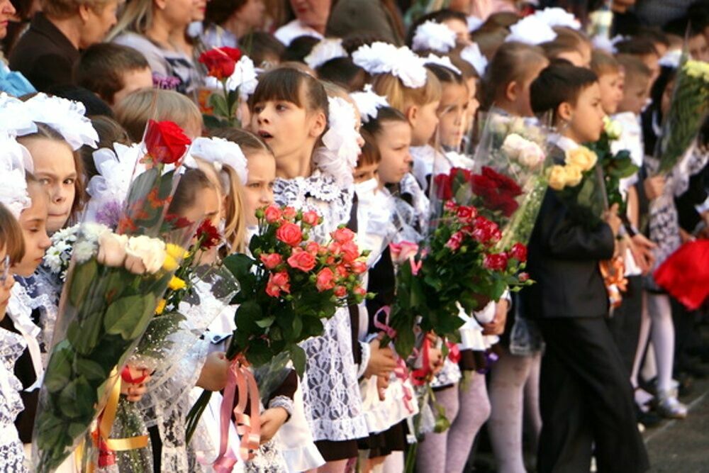 Россияне стали тратить на школьные сборы детей на 20% больше