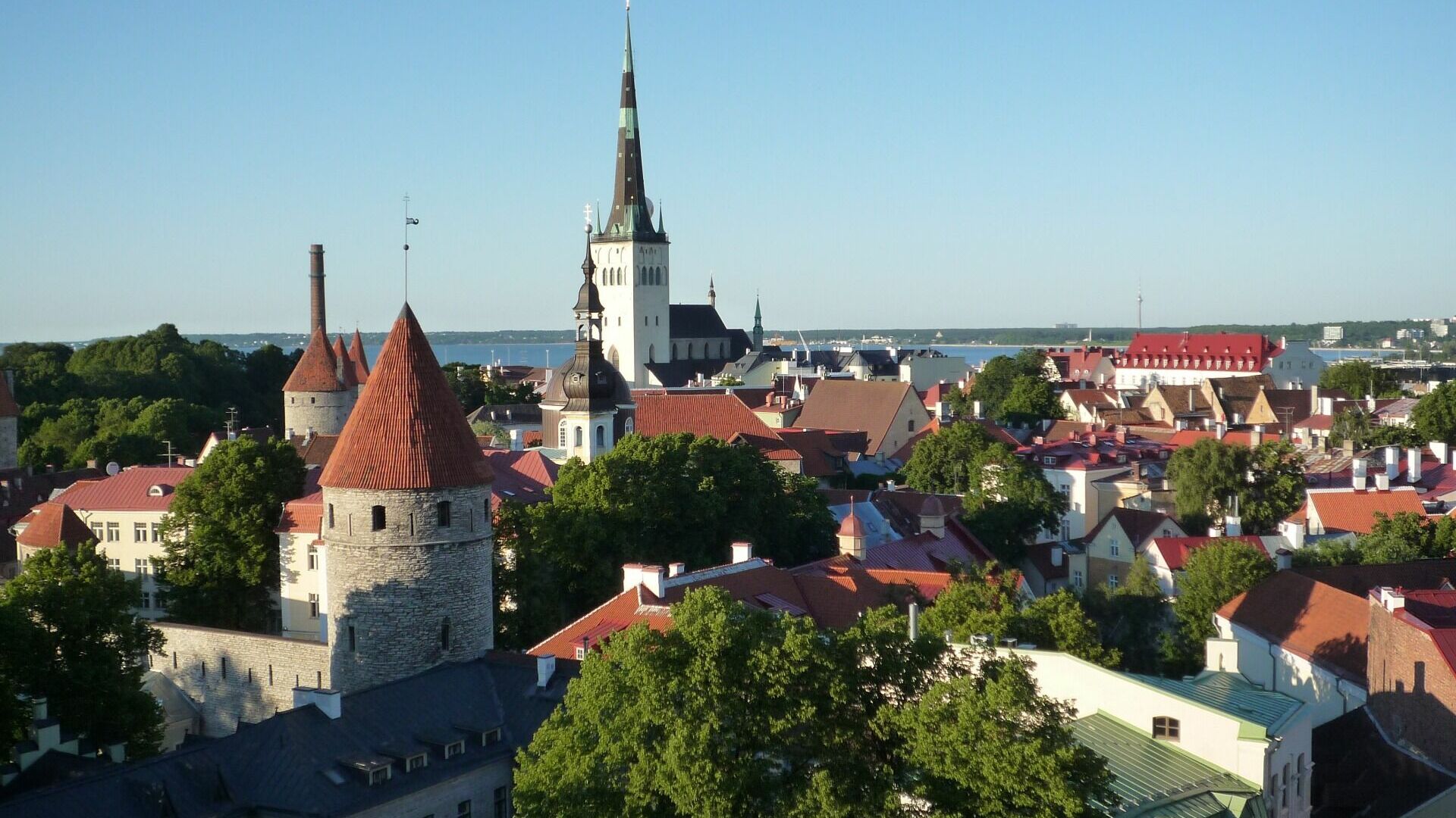 Эстония требует сокращения штата российского посольства