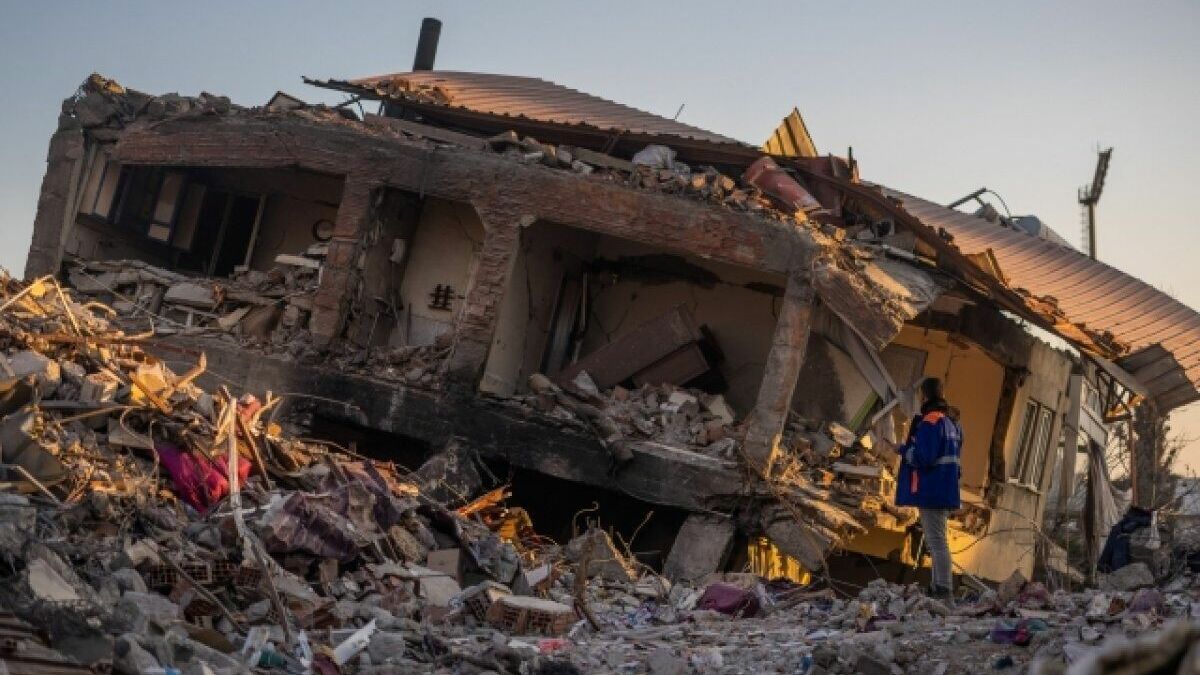 Шесть человек погибли в турецкой провинции Хатай при землетрясении