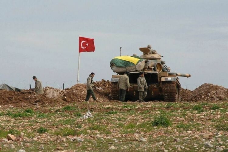 СМИ: Турция рассказала о зачистке границы с Сирией от боевиков «ИГ»