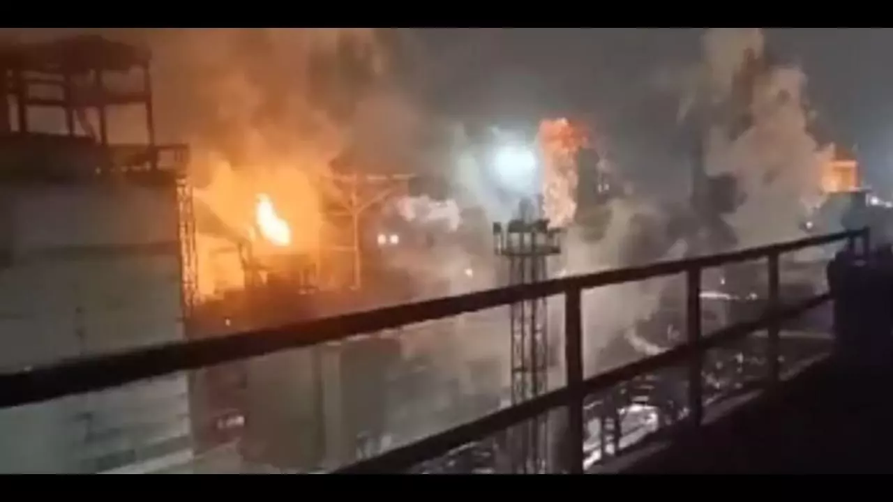 Из-за атаки беспилотников произошел пожар на Новолипецком металлургическом комбинате