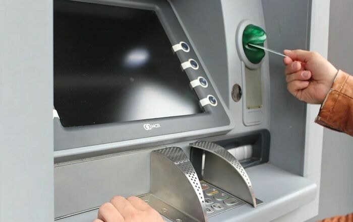 Мошенники придумали новую аферу с банкоматами