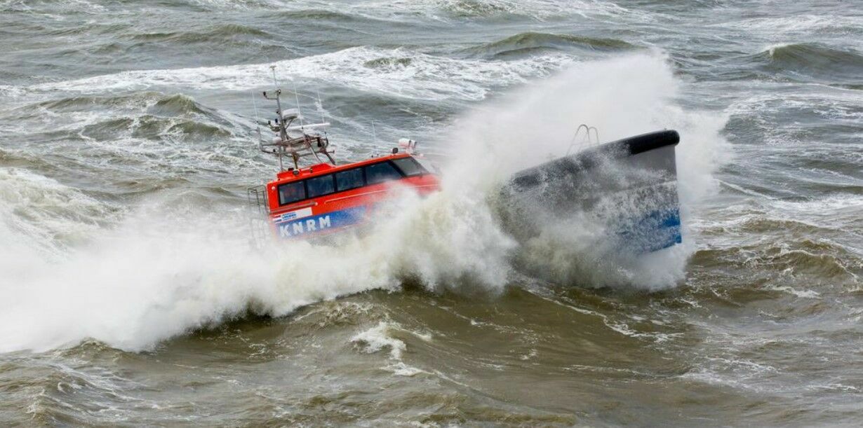 У берегов Нидерландов сухогруз столкнулся с нефтяным танкером