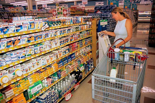 Эксперты:  продажи лекарств в супермаркетах приведут к росту цен