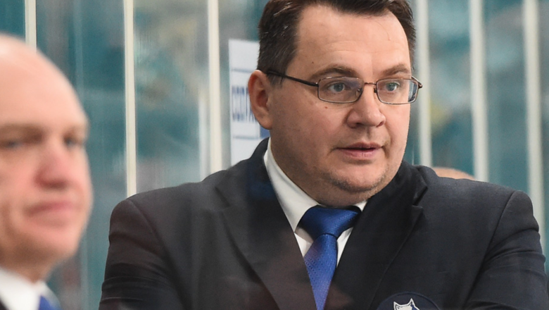 Экс-тренер хочет посадить критиков российского хоккея в камеру без туалета