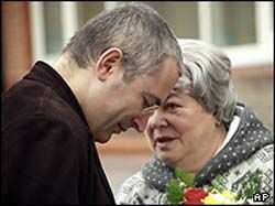 Мама Ходорковского обратилась к Медведеву