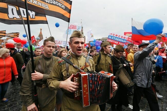 Первомай в Москве: на шествие профсоюзов вышли 140 тысяч человек