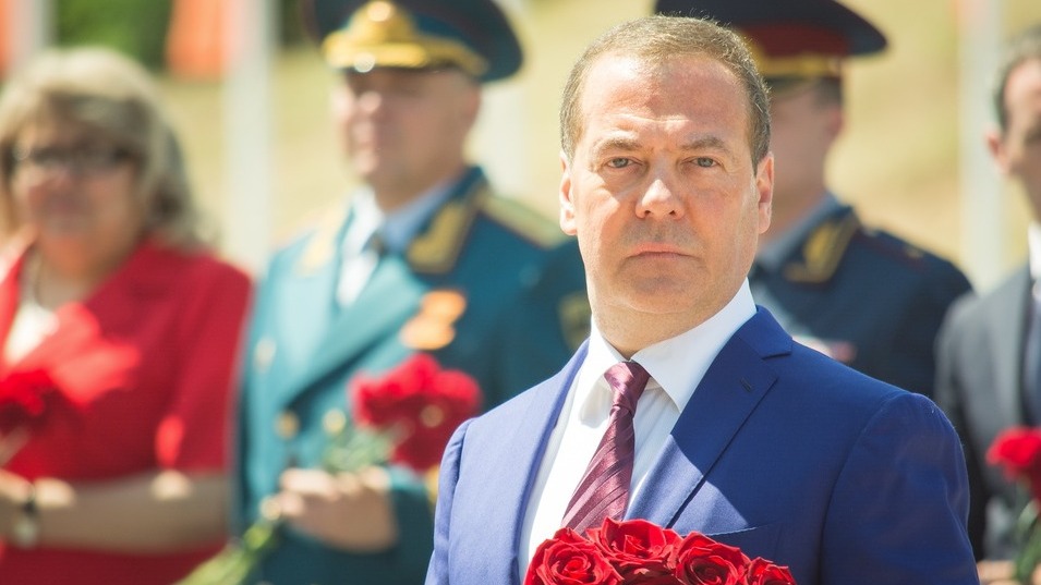 "Очень надолго": Медведев рассказал о трех сценариях украинского конфликта