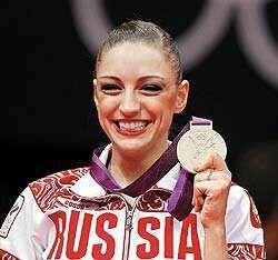 Олимпийская чемпионка-2012 Евгения Канаева