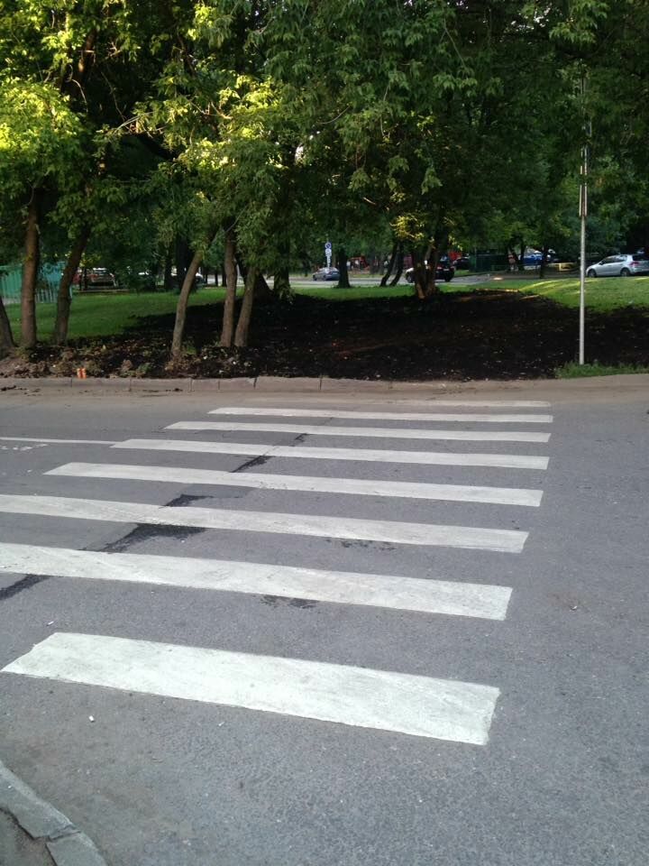 Пешеходный переход на улице Клары Цеткин