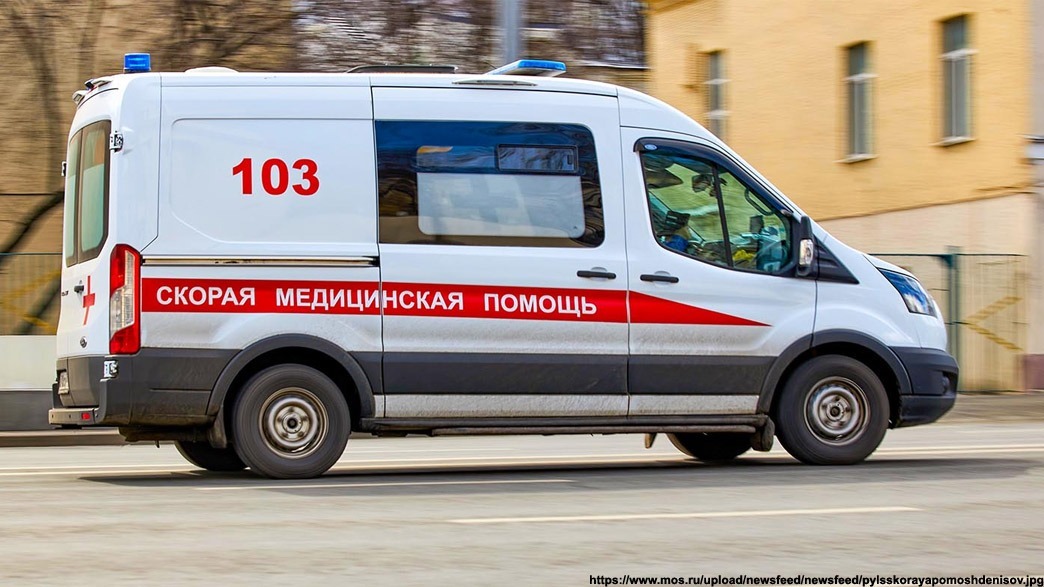 Бригады скорой помощи начали дежурить на дорогах в южных регионах России