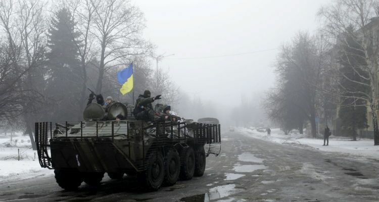 Украинские силовики признали, что оставили аэропорт Донецка