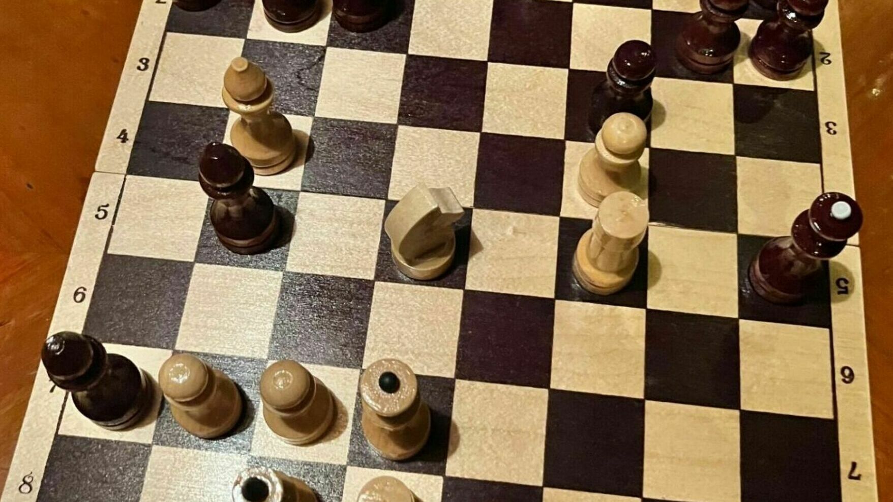 Ян Непомнящий проиграл четвертую партию за звание чемпиона мира по шахматам