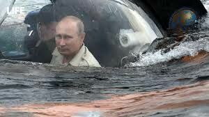 Путин на батискафе исследовал затонувшую советскую подлодку