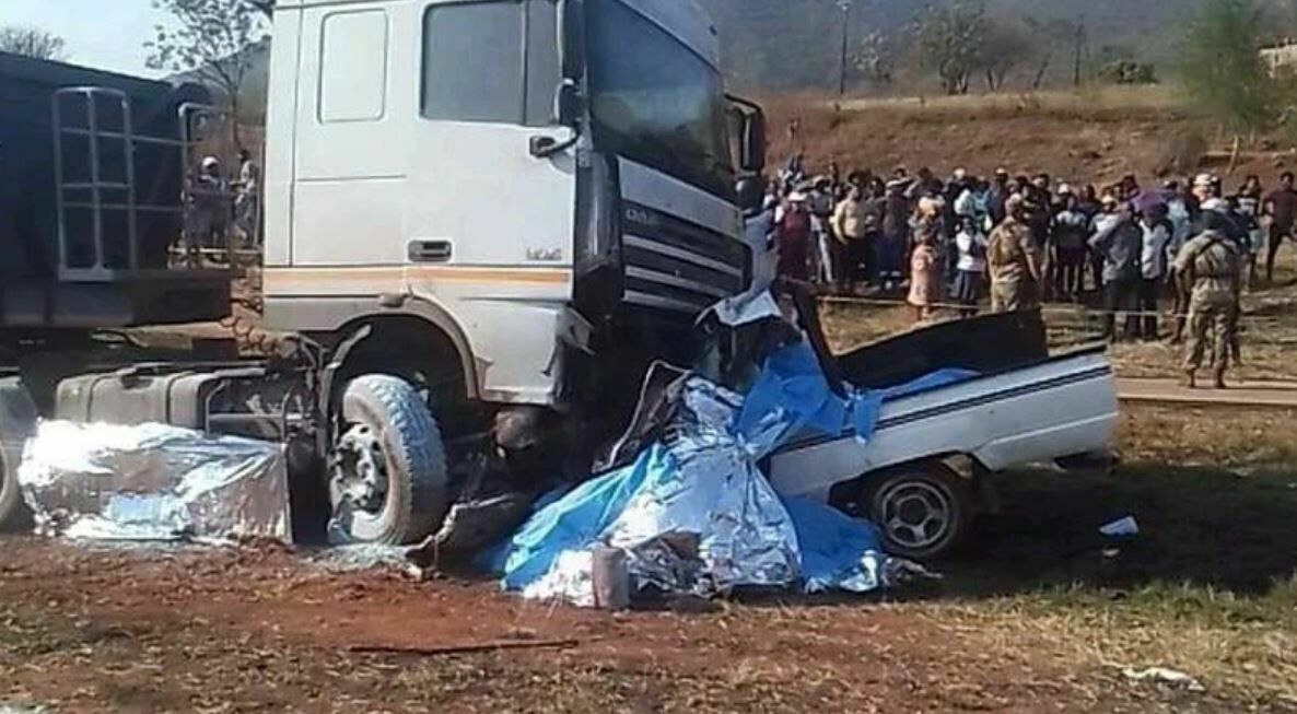 В ЮАР 19 детей погибли в аварии с участием школьного автобуса