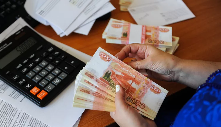 92% россиян не дождались повышения зарплаты в 2020 году