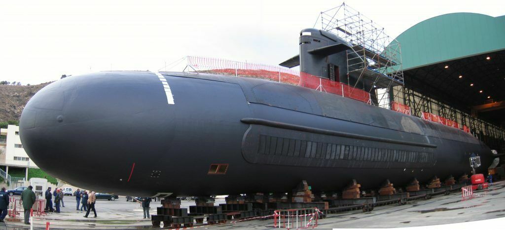 Испания с большим трудом и ошибками строит подводную лодку