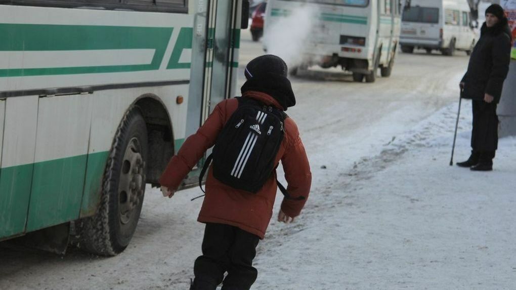 Власти РФ запретят высаживать детей из общественного транспорта во всех регионах