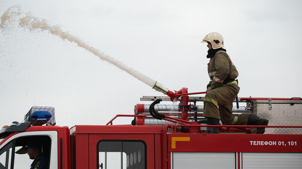 МЧС спрогнозировало рост числа пожаров на майские праздники на 30%