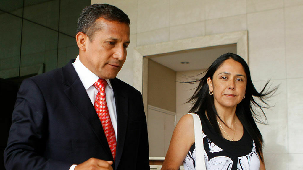 Суд арестовал экс-президента Перу и его супругу за коррупцию