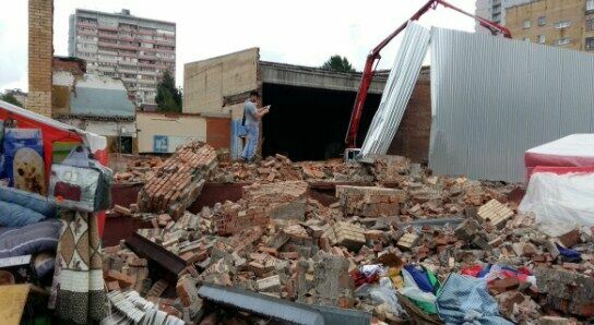 В Балашихе обрушилась стена кинотеатра, есть пострадавшие