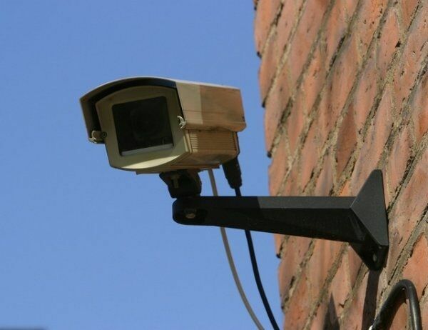 В Казани разразился скандал из-за незаконной установки камер в жилых домах