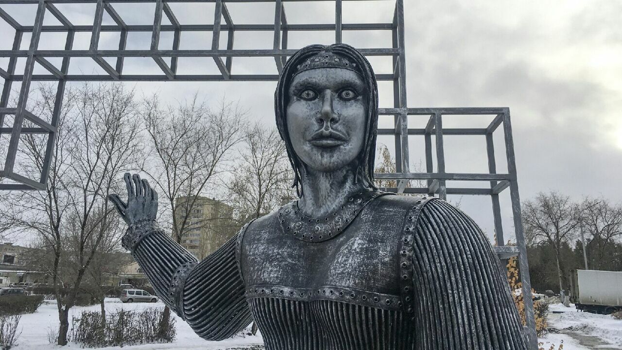 "Лицо будет красивое": каким будет новый памятник Аленке в Нововоронеже