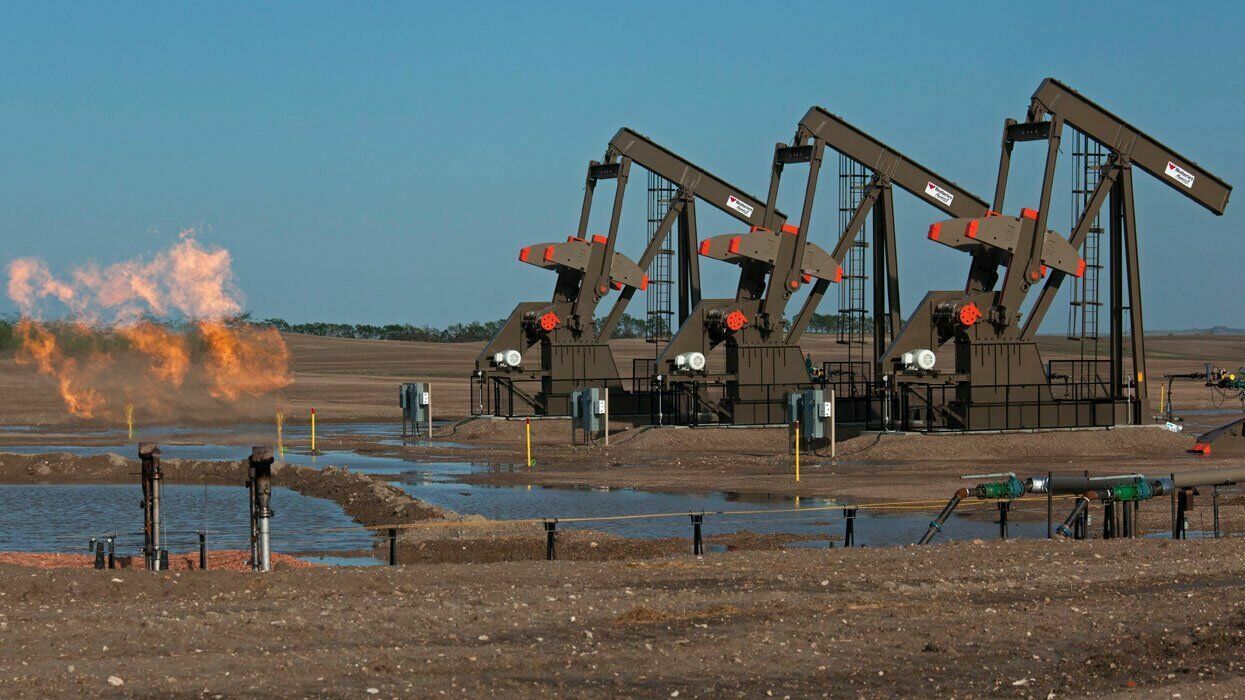 США продадут 15 млн баррелей нефти из стратегического запаса
