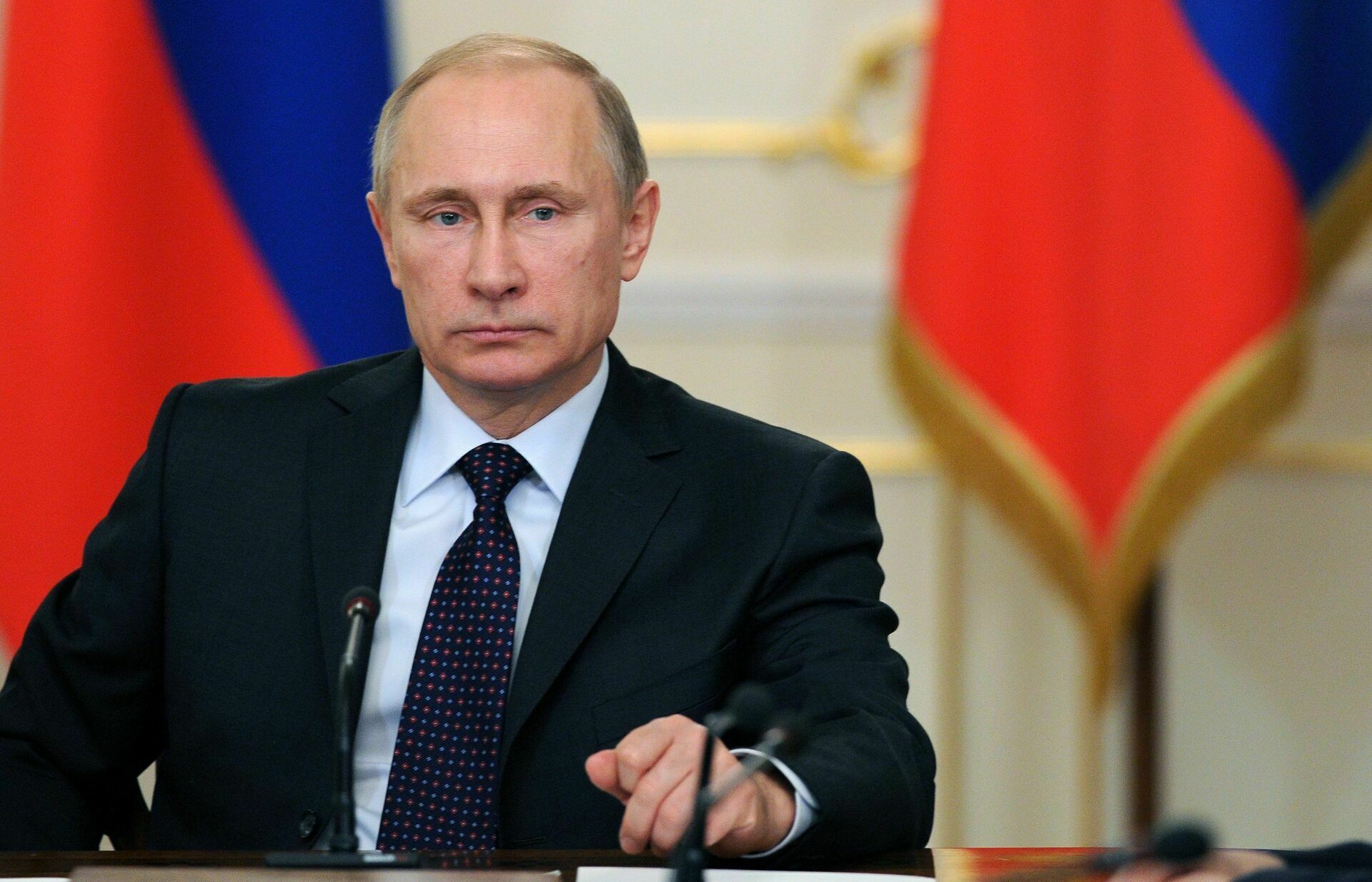 Путин потребовал срочно помочь Дагестану в борьбе с коронавирусом