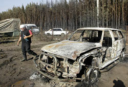 Тысячам жертв лесных пожаров обещают помочь Кремль, церковь и простые волонтеры