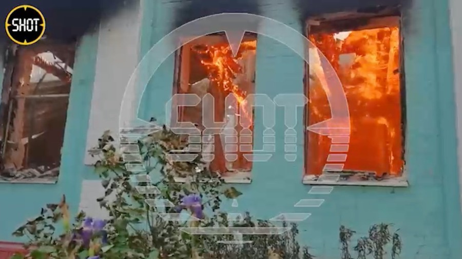 В Шебекино после взрыва начался сильный пожар (ВИДЕО)