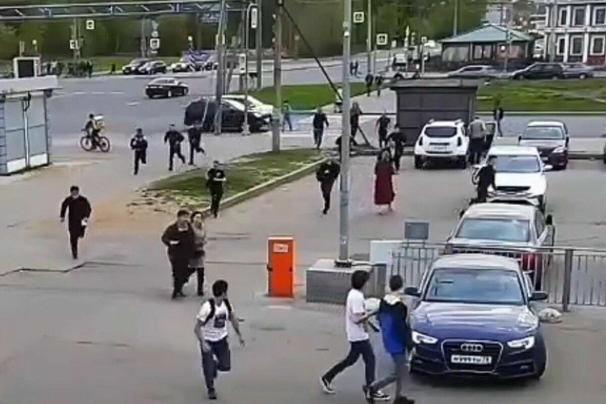 Мигранты устроили массовую драку в Санкт-Петербурге: задержаны 45 человек