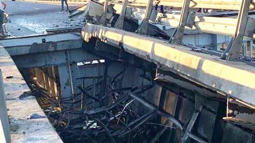 «Мы поехали дальше, отдыхаем»: взрыв на Крымском мосту не остановил туристов