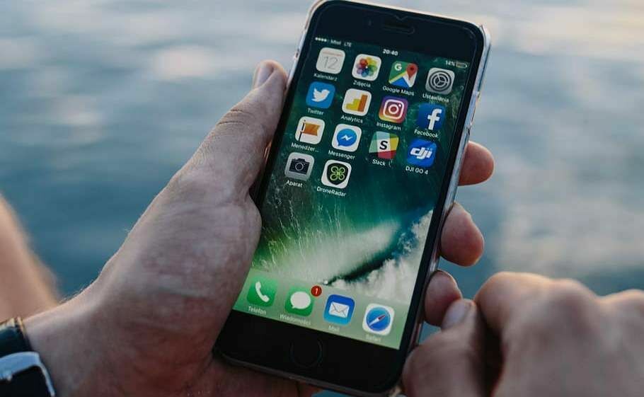 Apple удаляет приложения из App Store в РФ