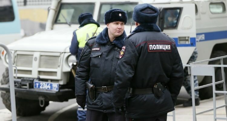 «Добросовестные и профессиональные» сотрудники полиции продолжат работу в МВД - Якунин