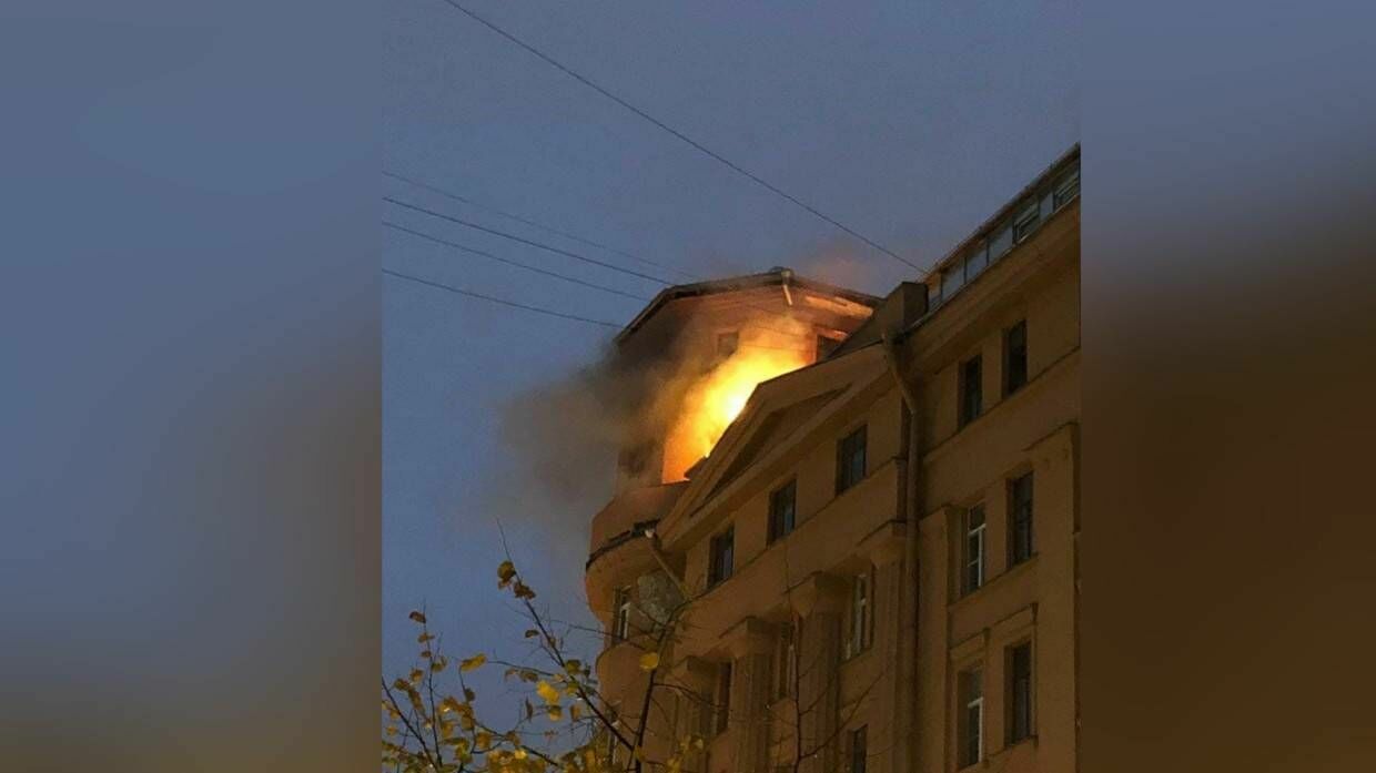 Пожар в центре Петербурга удалось локализовать