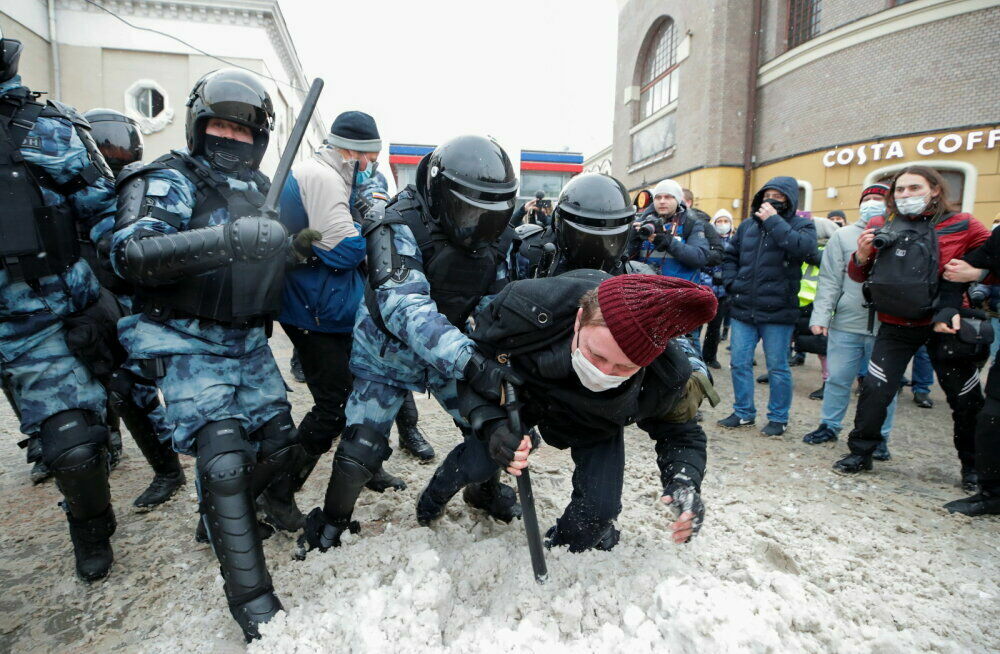 Со сторонницы Навального взыскали 296 тыс. рублей в пользу ярославских полицейских