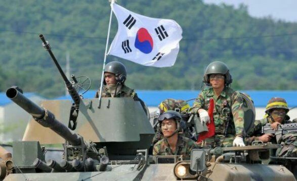 Южная Корея отработала удар по ядерному полигону КНДР